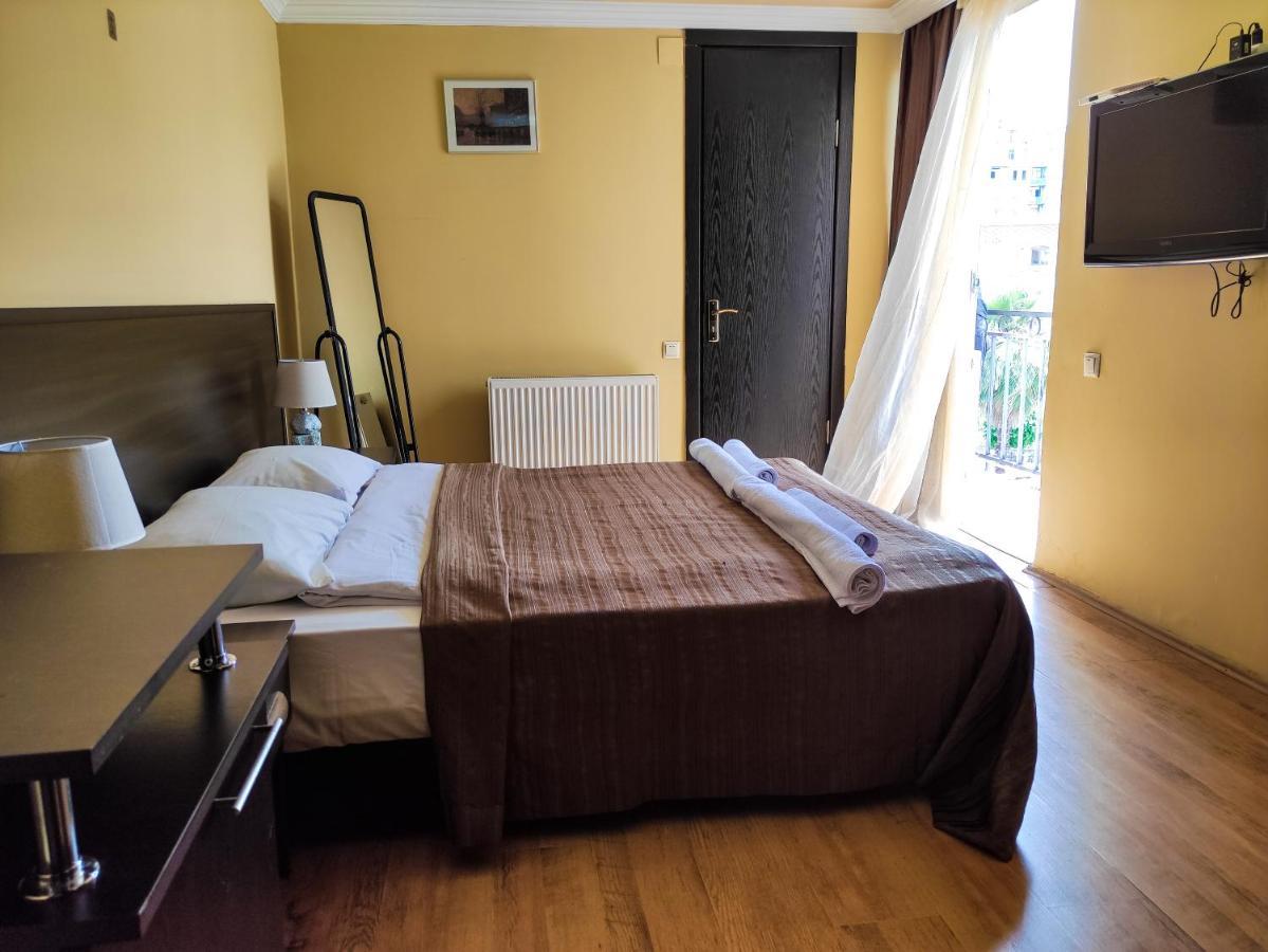 Aparthotel Old City Batoumi Extérieur photo