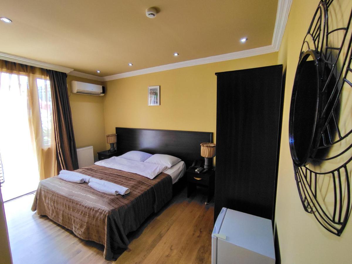 Aparthotel Old City Batoumi Extérieur photo