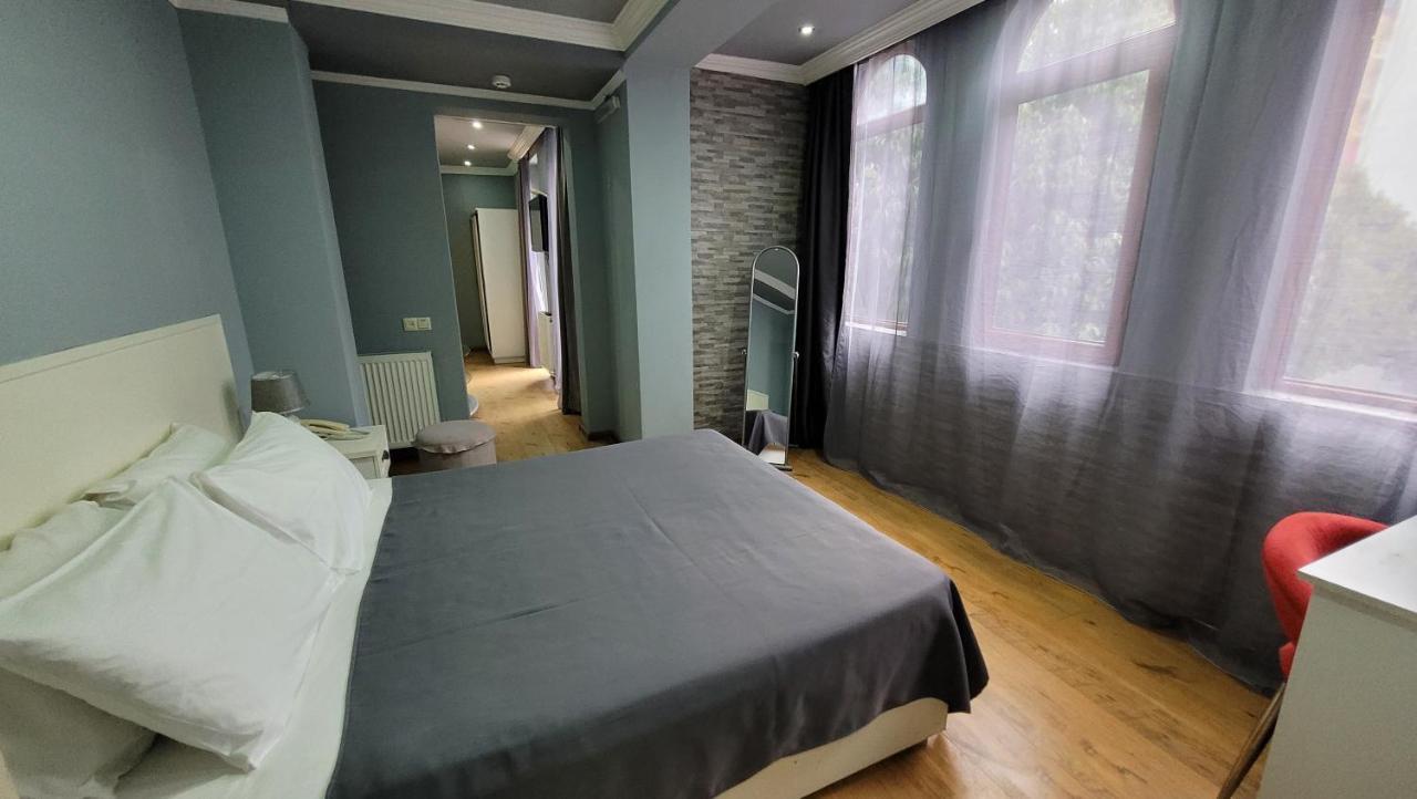 Aparthotel Old City Batoumi Extérieur photo
