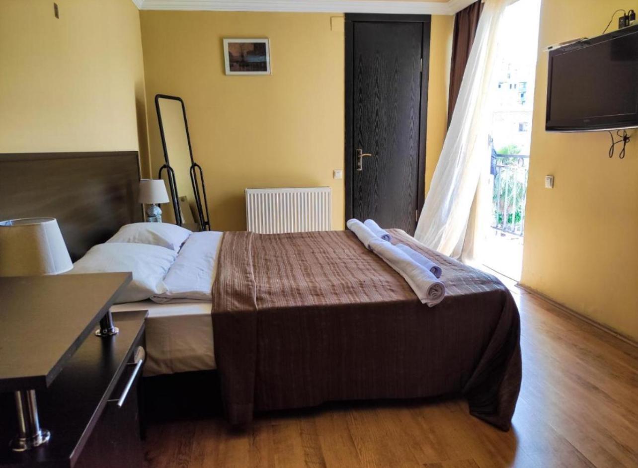 Aparthotel Old City Batoumi Extérieur photo